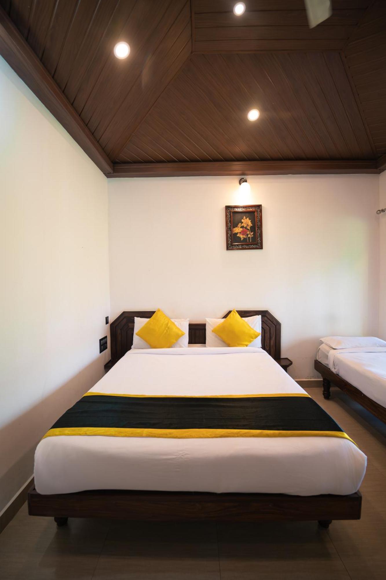 Kingmaker'S Plantation With River Stream Madikeri Exterior photo