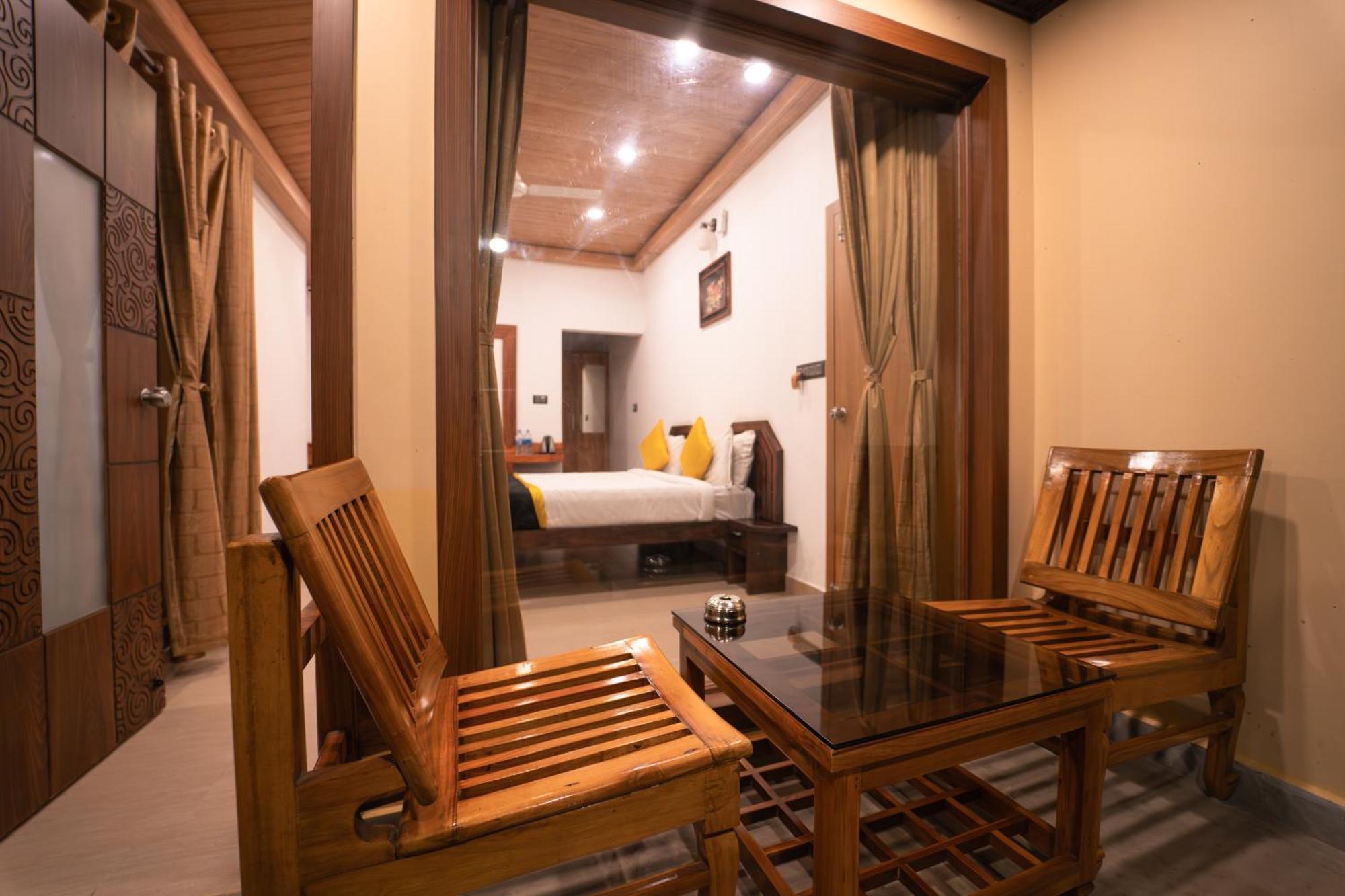 Kingmaker'S Plantation With River Stream Madikeri Exterior photo