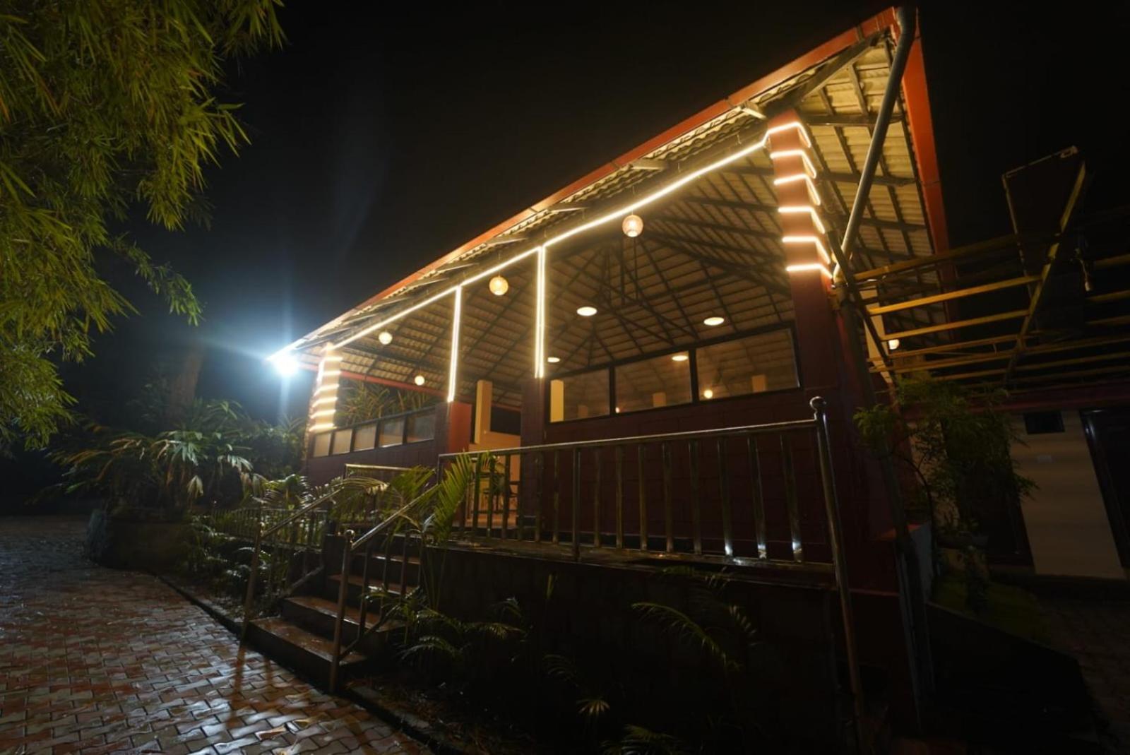 Kingmaker'S Plantation With River Stream Madikeri Exterior photo